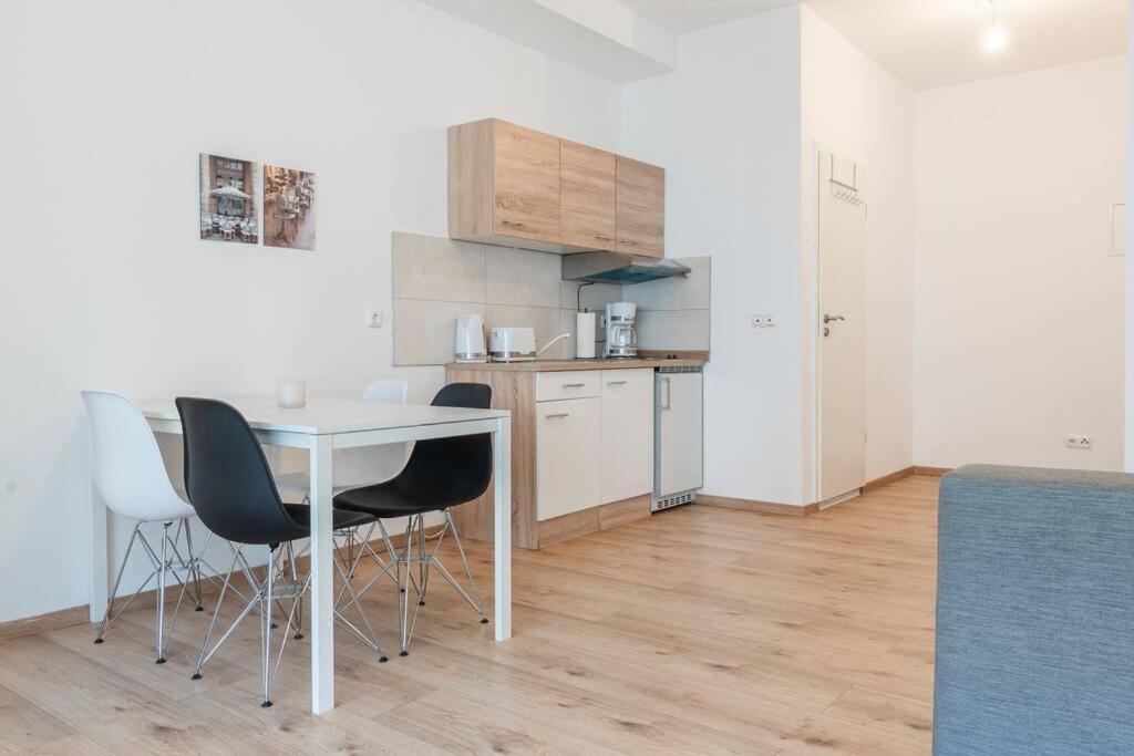 Stilvolles Apartment Fuer 4 Pers. BRE Exterior photo